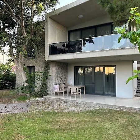 Bahce Kati 2+1,denize Sifir Site מלון *